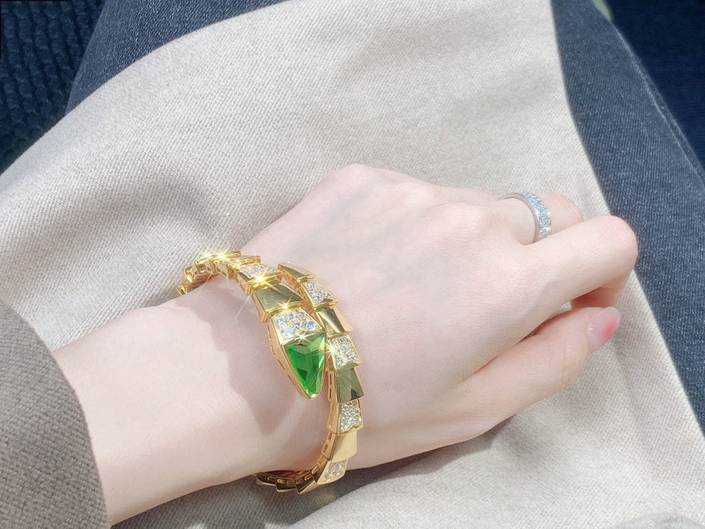 BVLG Serpenti Viper Diamond Bangle