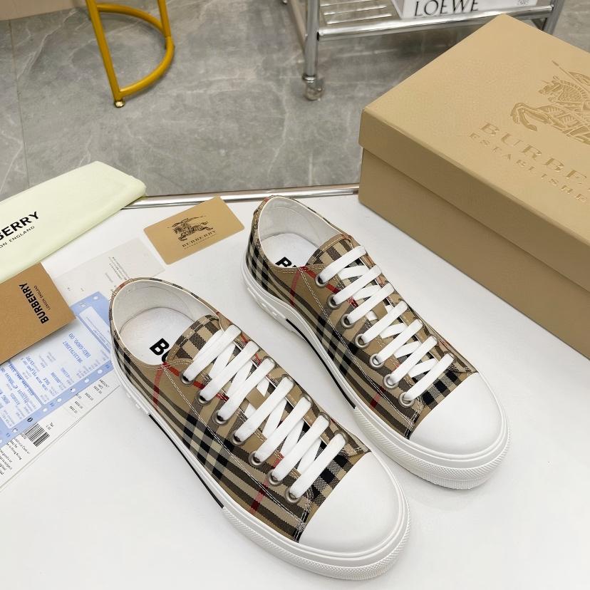 Burberry Sneaker (Women Size)