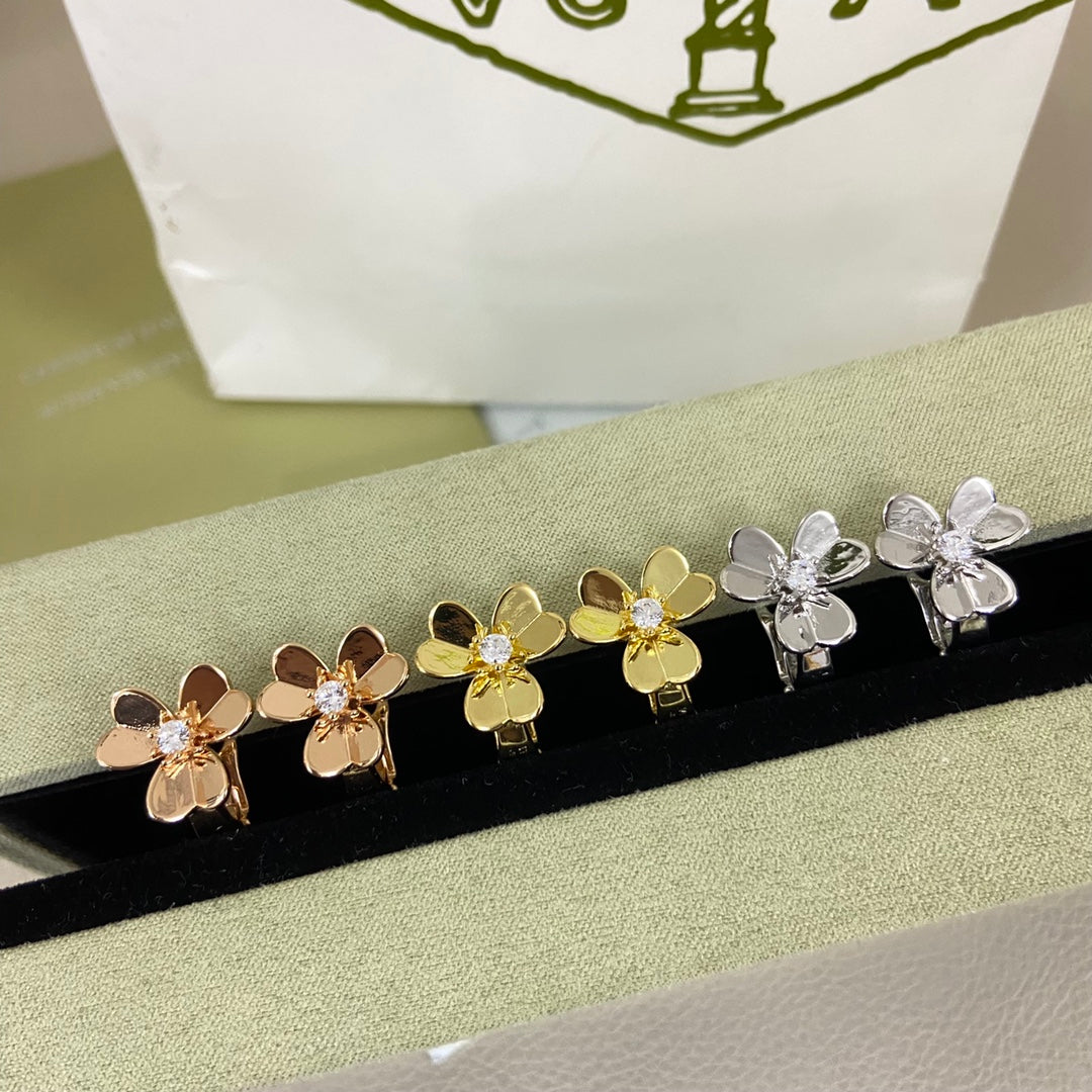 VCA Three Leave Flower Earstud